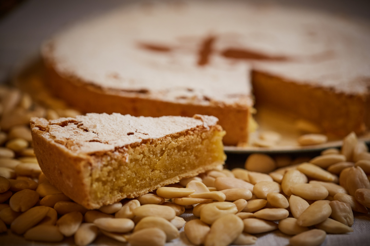 la auténtica tarta de almendras, hecha en casa (750g)