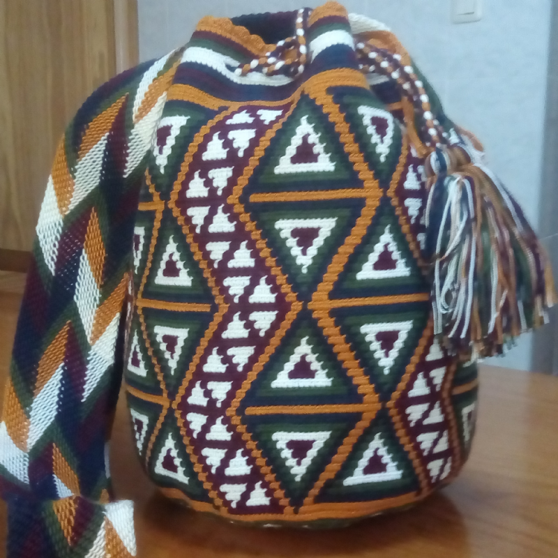 bolso artesanal - fondo  mostaza 100% hecho  a mano , grande